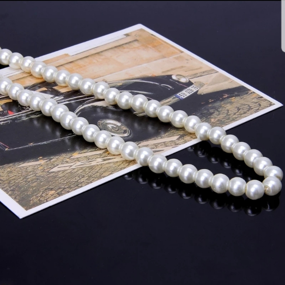 Elegant ivory white glass imitation pearl necklace - Picture 6 of 6